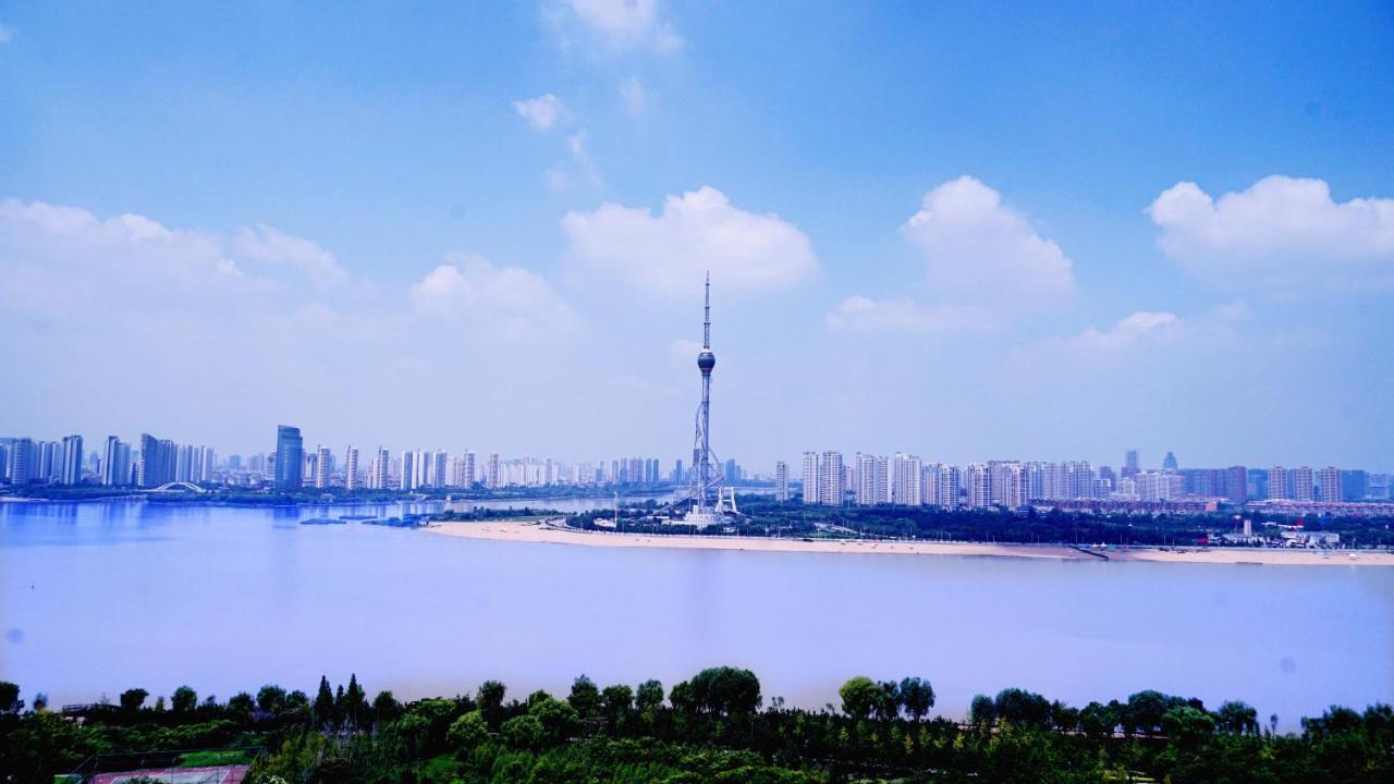 Howard Johnson Xiangyu Plaza Linyi 린이 외부 사진