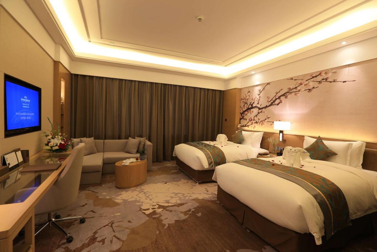 Howard Johnson Xiangyu Plaza Linyi 린이 외부 사진