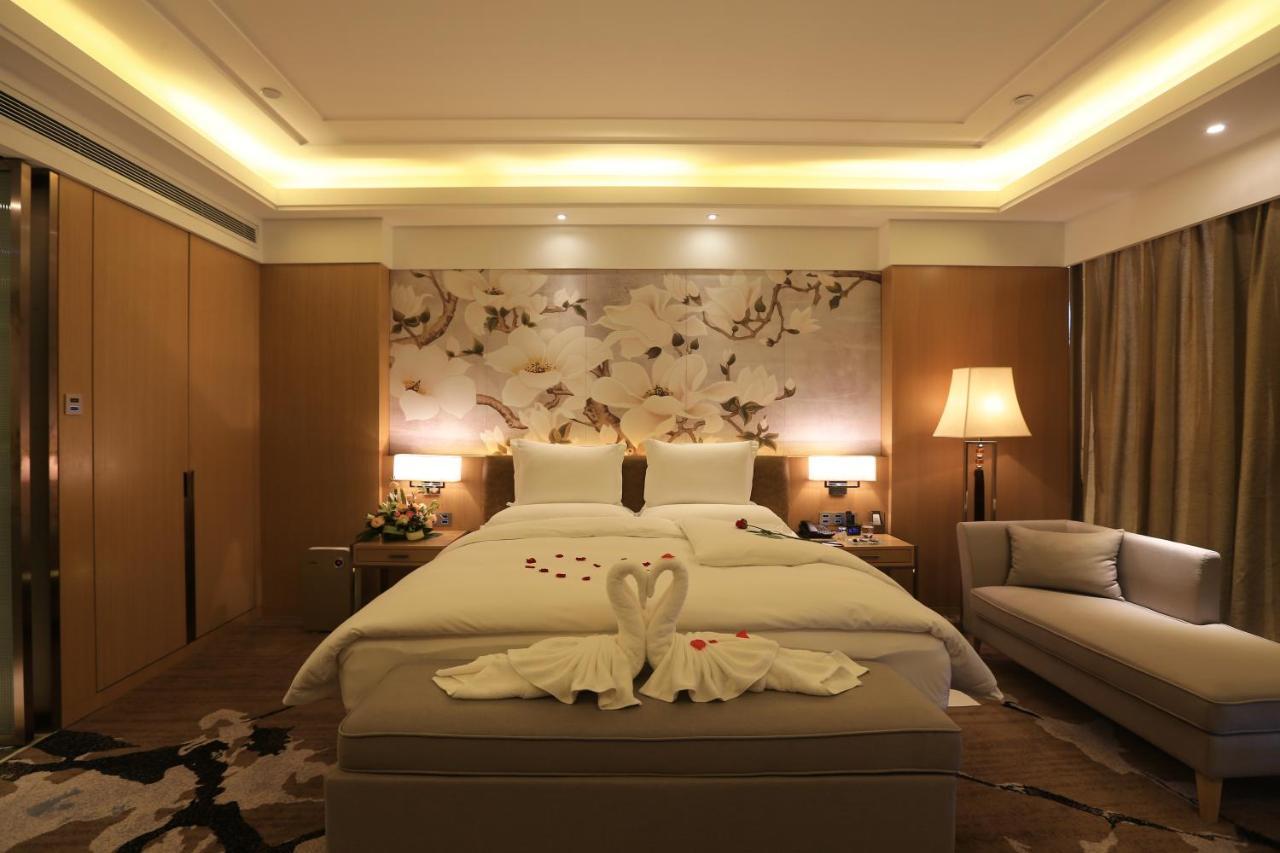 Howard Johnson Xiangyu Plaza Linyi 린이 외부 사진