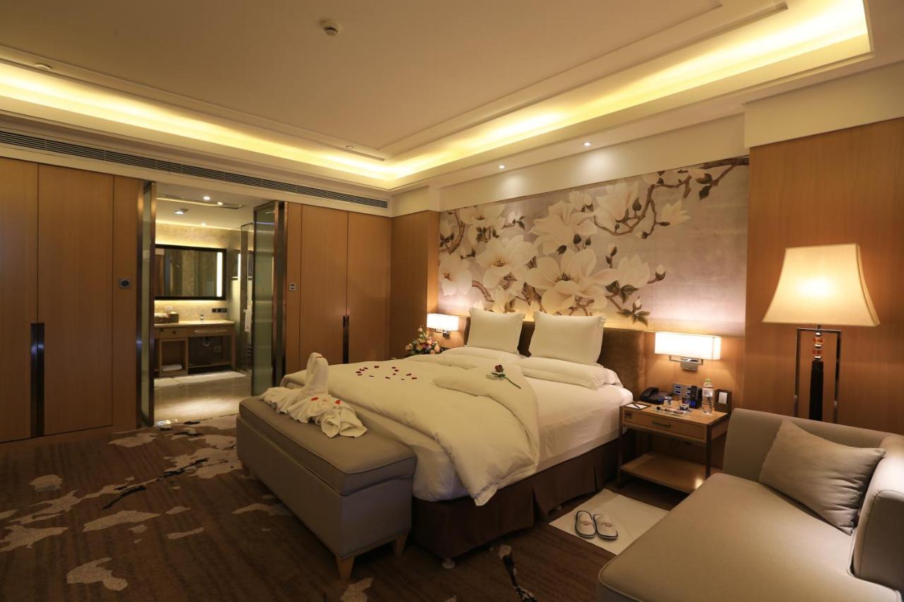 Howard Johnson Xiangyu Plaza Linyi 린이 외부 사진